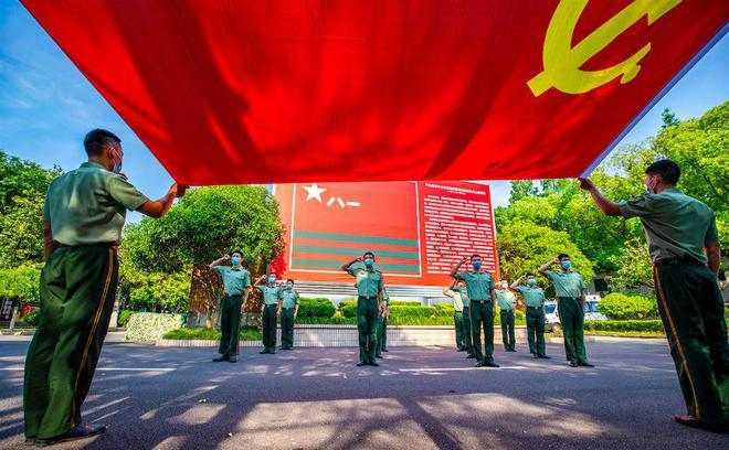 近万元瓷砖,因瓦工铺设失误,敲掉重来,需留心